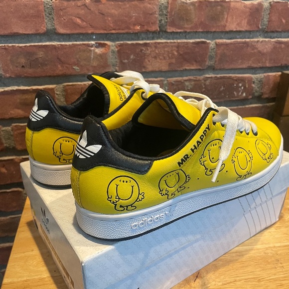 Adidas Mr Happy Stan Smith sz 9.5 and track jacket $250 for the set - Picture 3 of 7